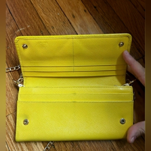 PRADA LONG WALLET ON CHAIN⛓| LEMON YELLOW | Very GOOD CONDITION - Picture 11 of 13